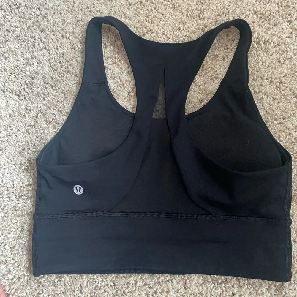 COPY - Lululemon Invigorate Bra Size 6 - Picture 3 of 5